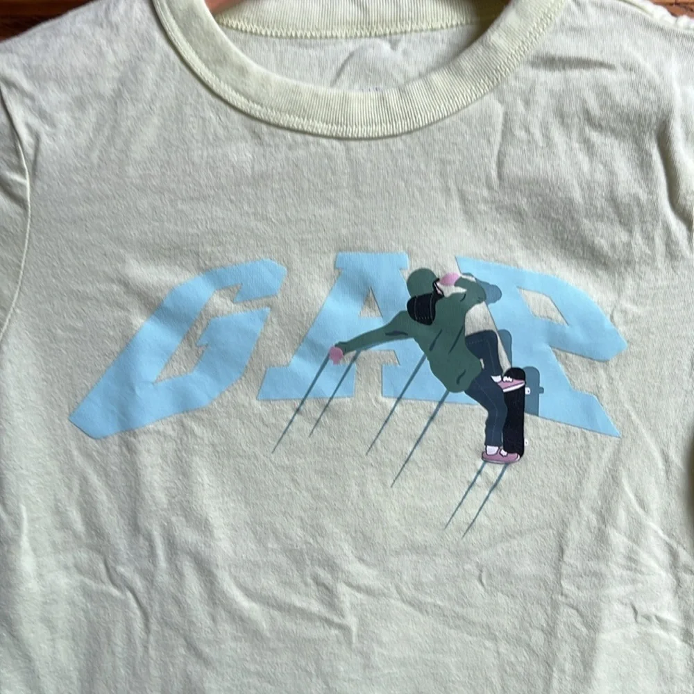 Gap Boys Kids Organic Cotton Graphic T-Shirt